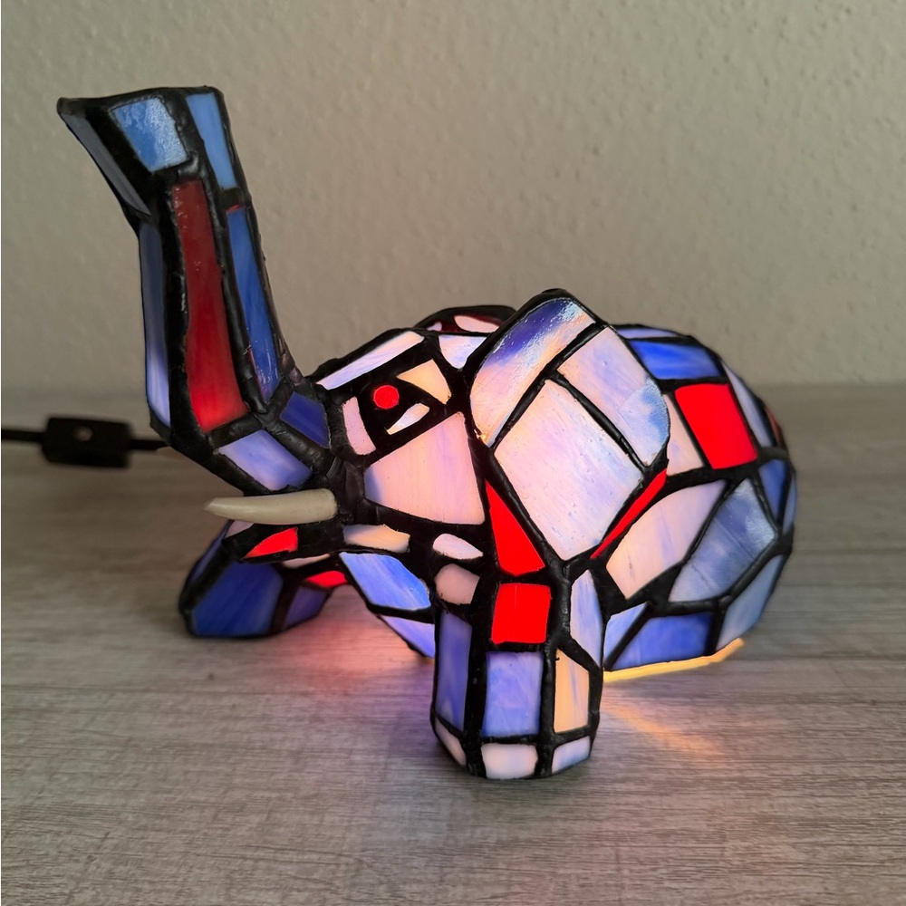 Vintage Elephant Table Lamp Tiffany Style Stained Glass Blue Desk Night Light - Picture 4 of 16